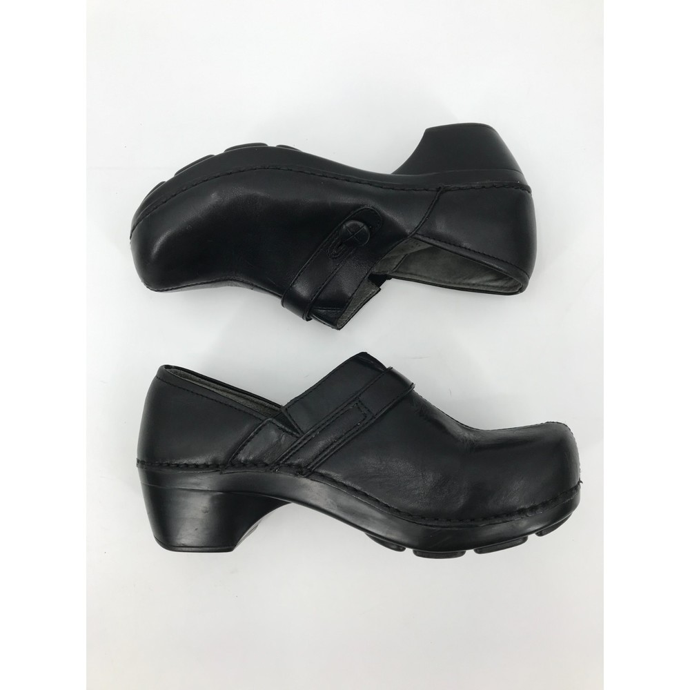 Dansko Shoes Women's Size 39 Black Leather Slip On Clogs 9815020200